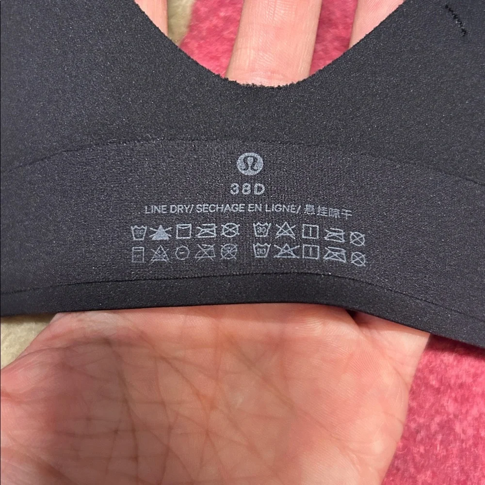 Lululemon Enlite Front-Zip Bra Size 38D - Picture 5 of 11